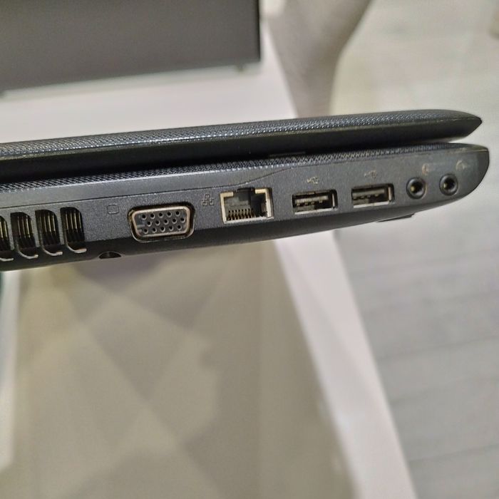 Toshiba Satellite S660 лаптоп