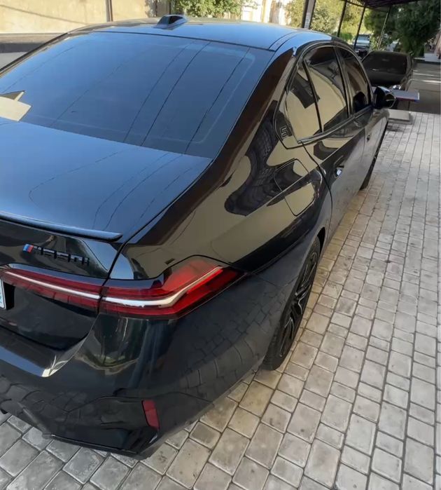 BMW Xdrive 530i 2024 год