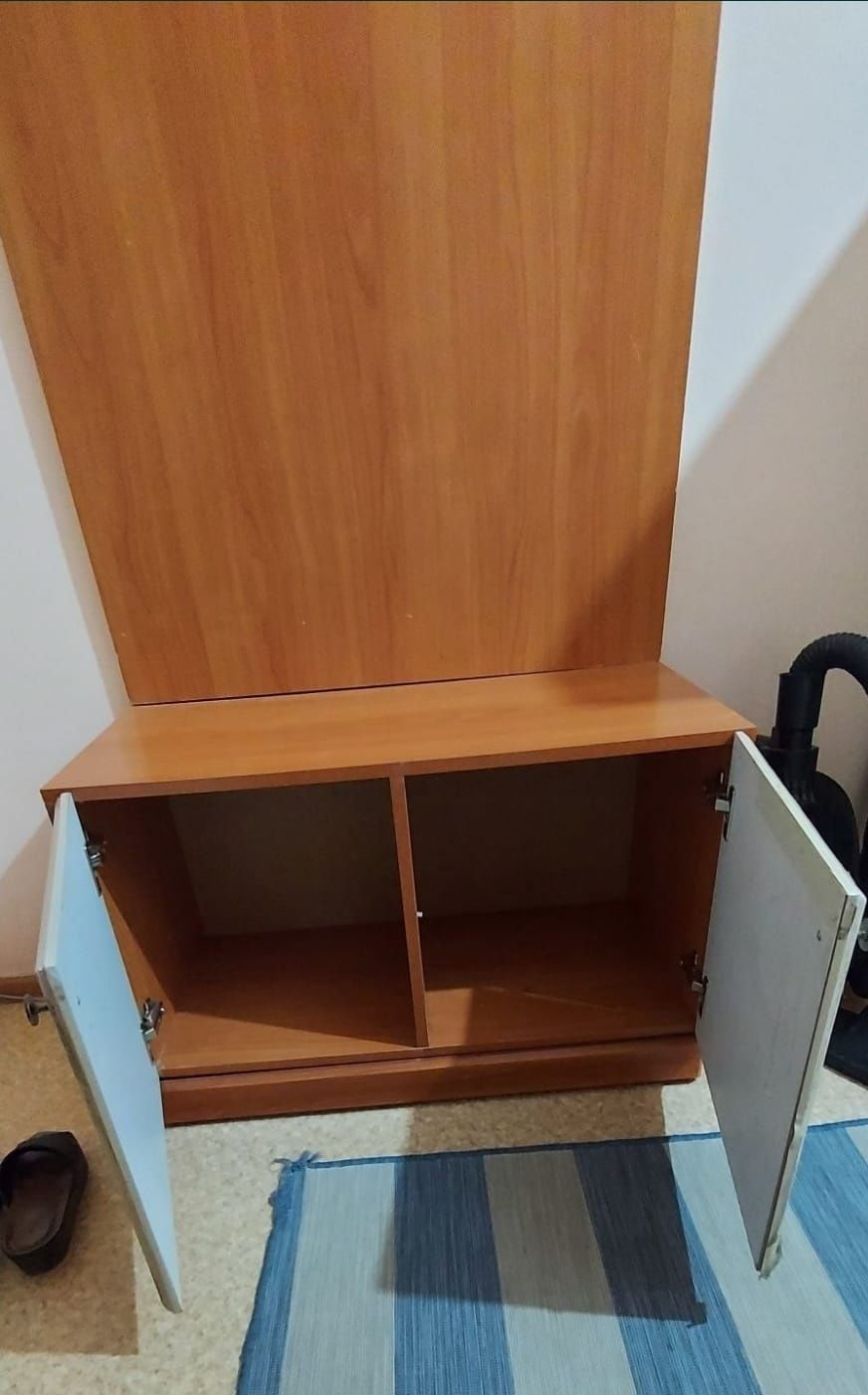 Продам малую прихожую