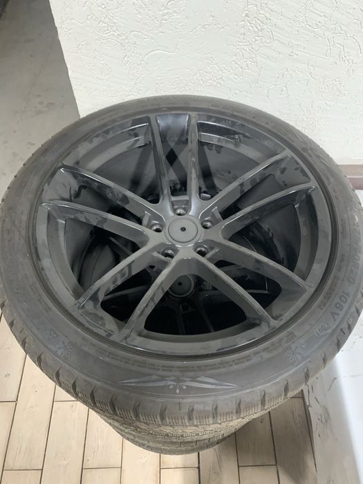 Диск с резиной 275/40/R20 106v