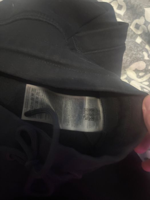 Pantaloni guess aprp noi(rsp doar la msj pe nr)