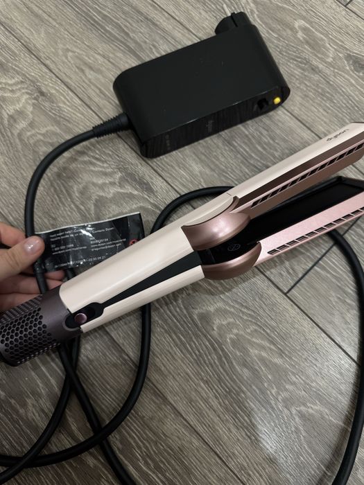 Продам dyson airtrait