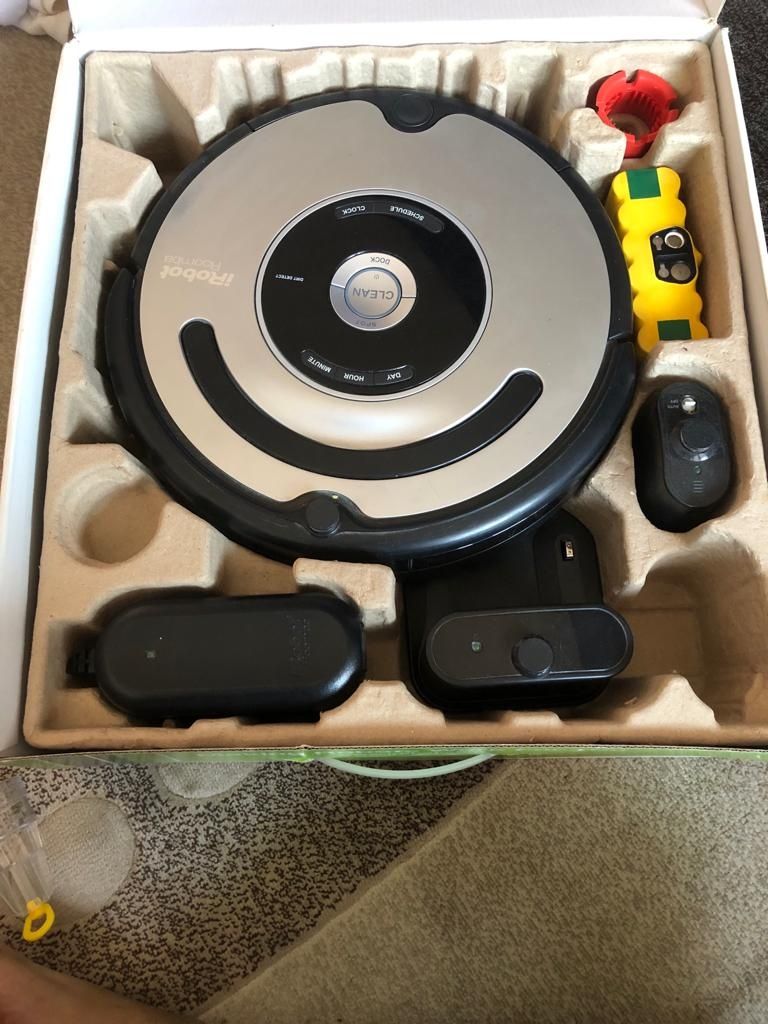 I IRobot 555 робот пылесос всё работает
