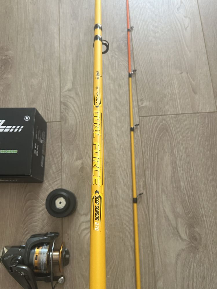 Set pescuit la dunare / rauri 1 lanseta echipata cu mulineta si fir