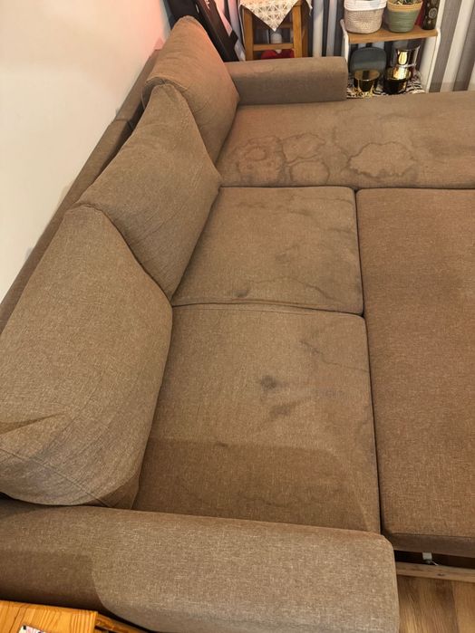 Разтегателен диван с място да съхранение