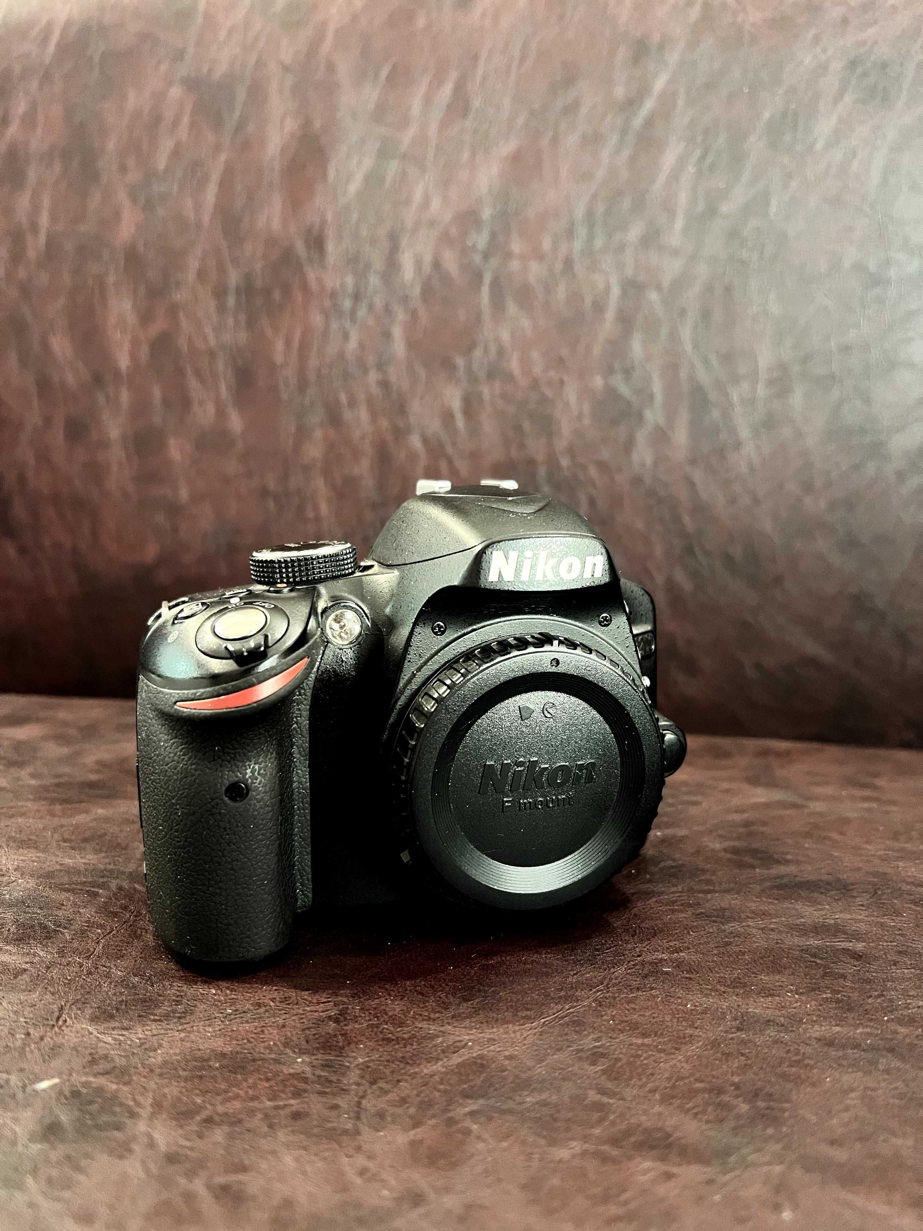 Фотоапарат Nikon D3200 - тяло