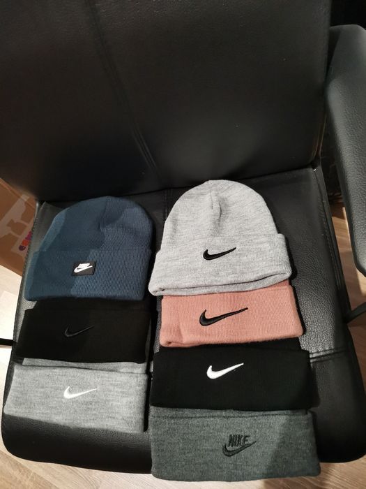 Căciula Nike Caciula Tommy Caciula HUGO Boss Fes Dior Fes Nike Fes EA7