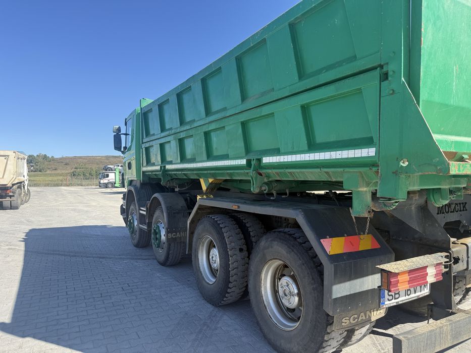 Bascula scania 8x4