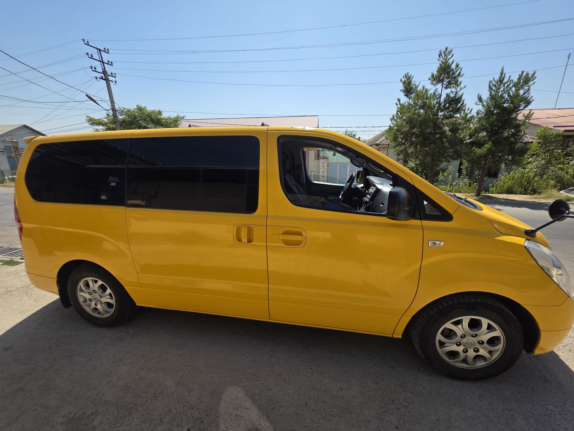 Продается Hyundai Starex 2011 года