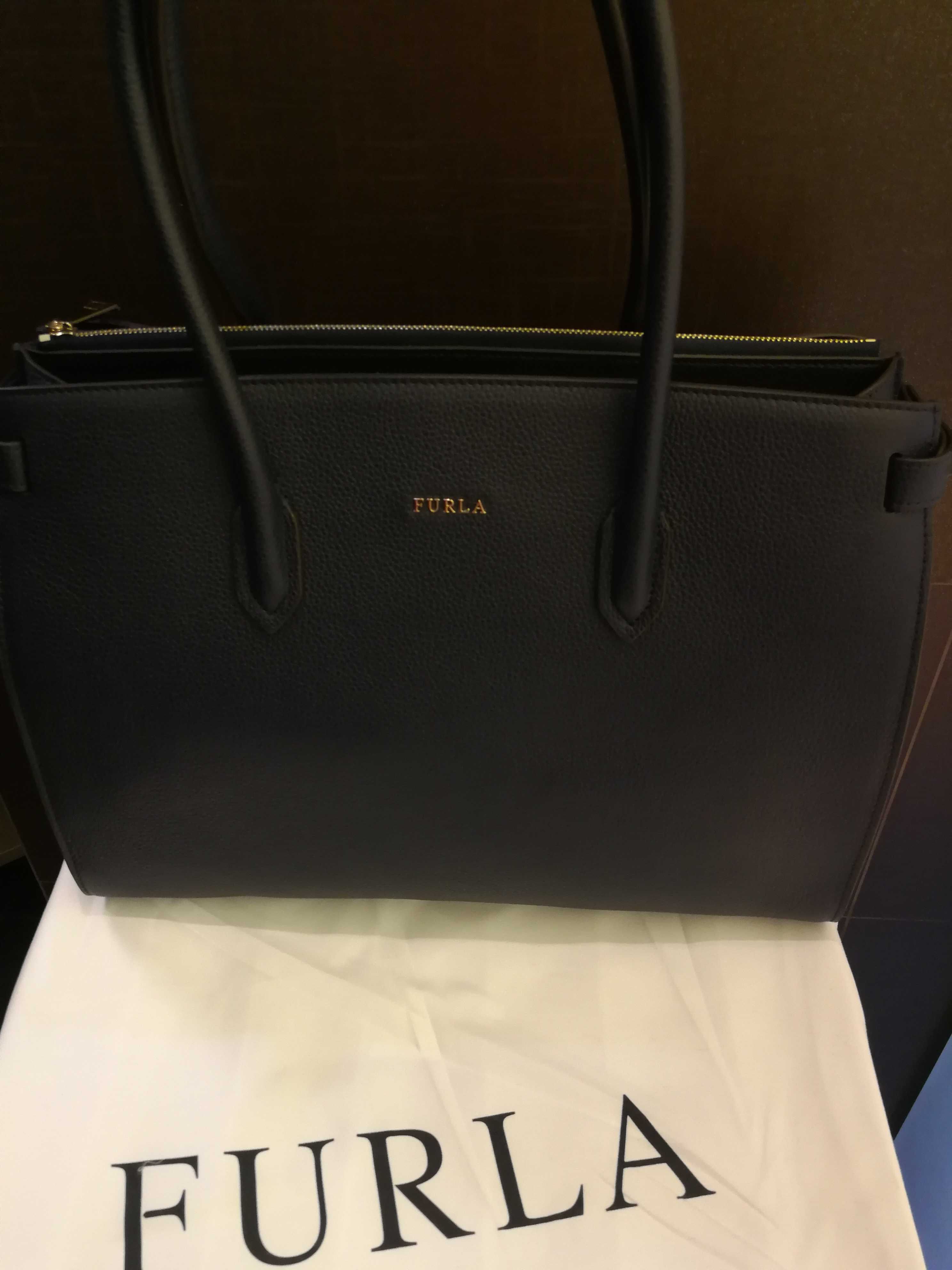 Furla pin M