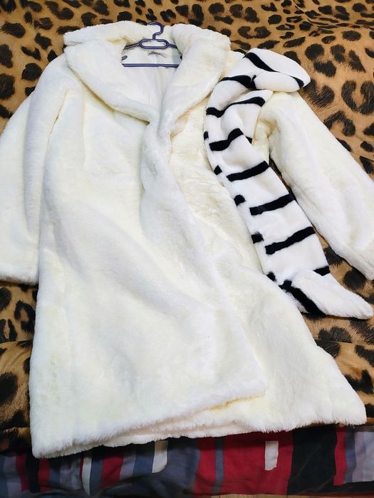 Промоция!!/Ново /Дамско пухено палто+подарък плюшен шал