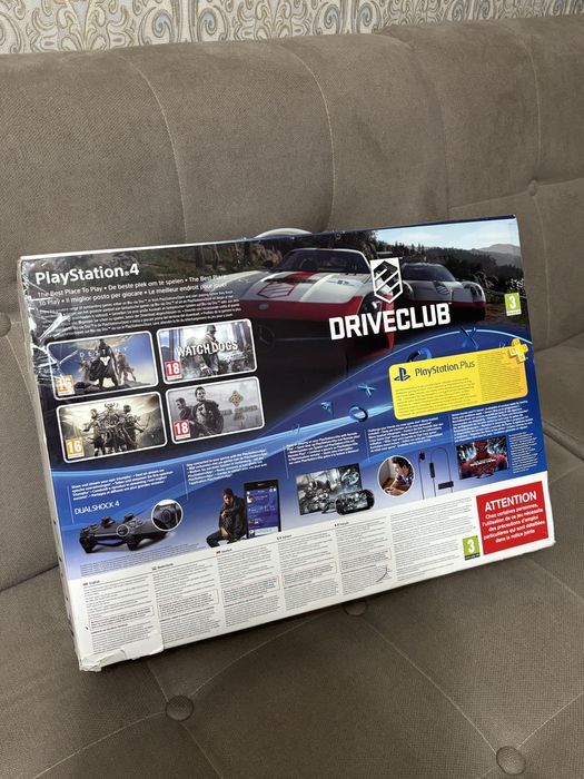 Продается PlayStation 4