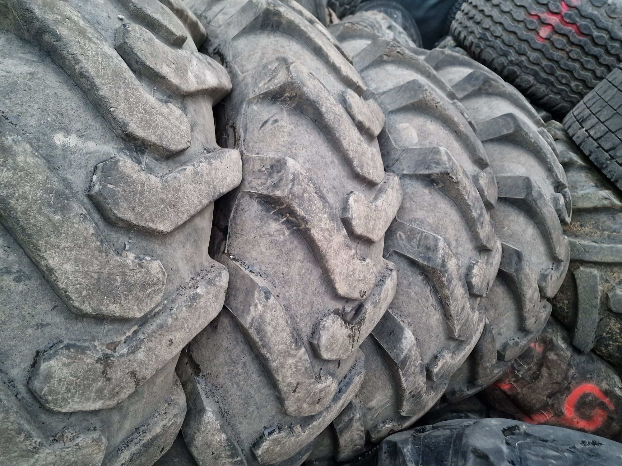 Anvelope AUTOGREDER 14.00-24 marca BKT, 16 ply