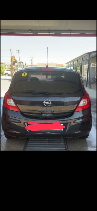 Vând opel corsa 2010