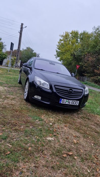 Opel Insignia 2.0T benzină 220 cp.