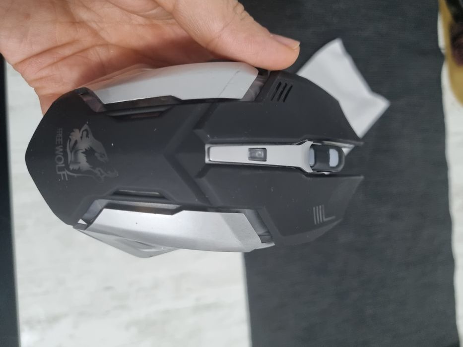 Mouse gaming wireless Free Wolf, Iluminare LED, Negru