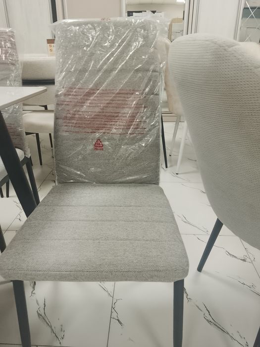 Стол и стулья по акции