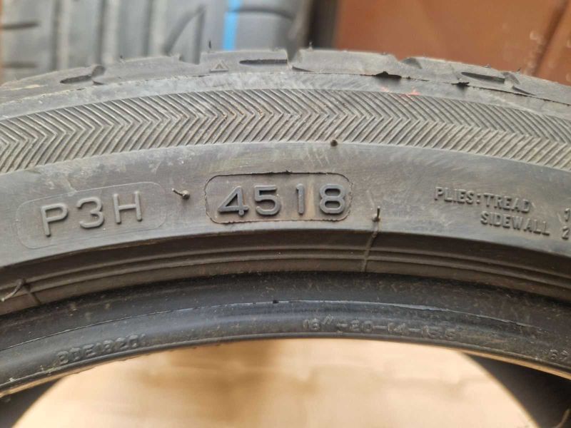 2 Bridgestone R18 245/35
летни гуми Runflat 
DOT4518