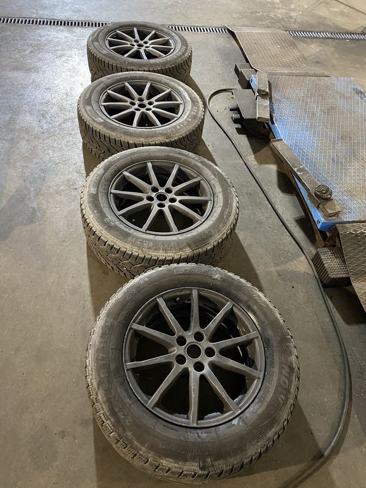 4 jante iarna 17 LandRover Discovery,Evoque Jaguar 225/65R17,225/65/17