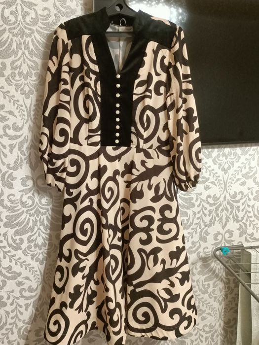 Продам новая платье