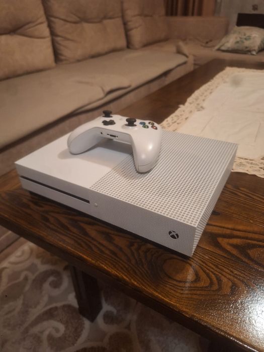 Xbox One S 1Tb CA NOU
