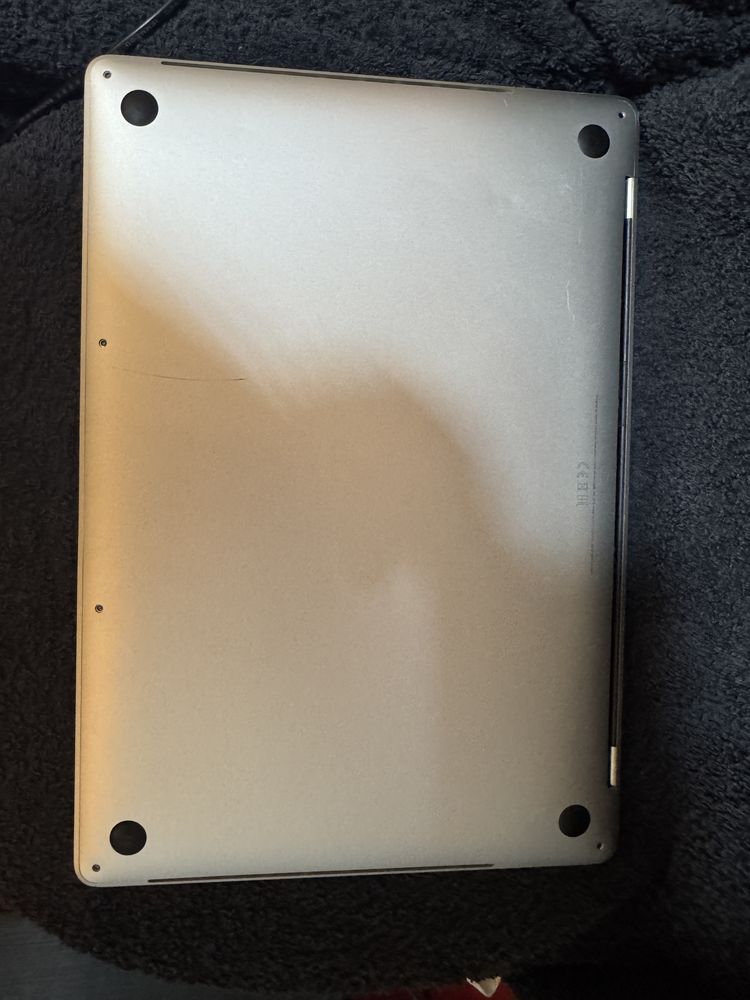 Laptop Apple MacBook Pro A1990, TouchBar, 15,4" Retina