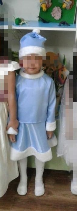 Продам карнавальный костюм снегурочки.