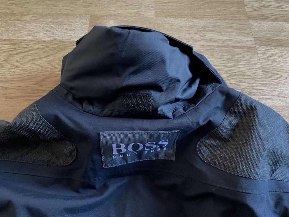 Hugo Boss Hard Shell originala Cordura outdoor ca noua