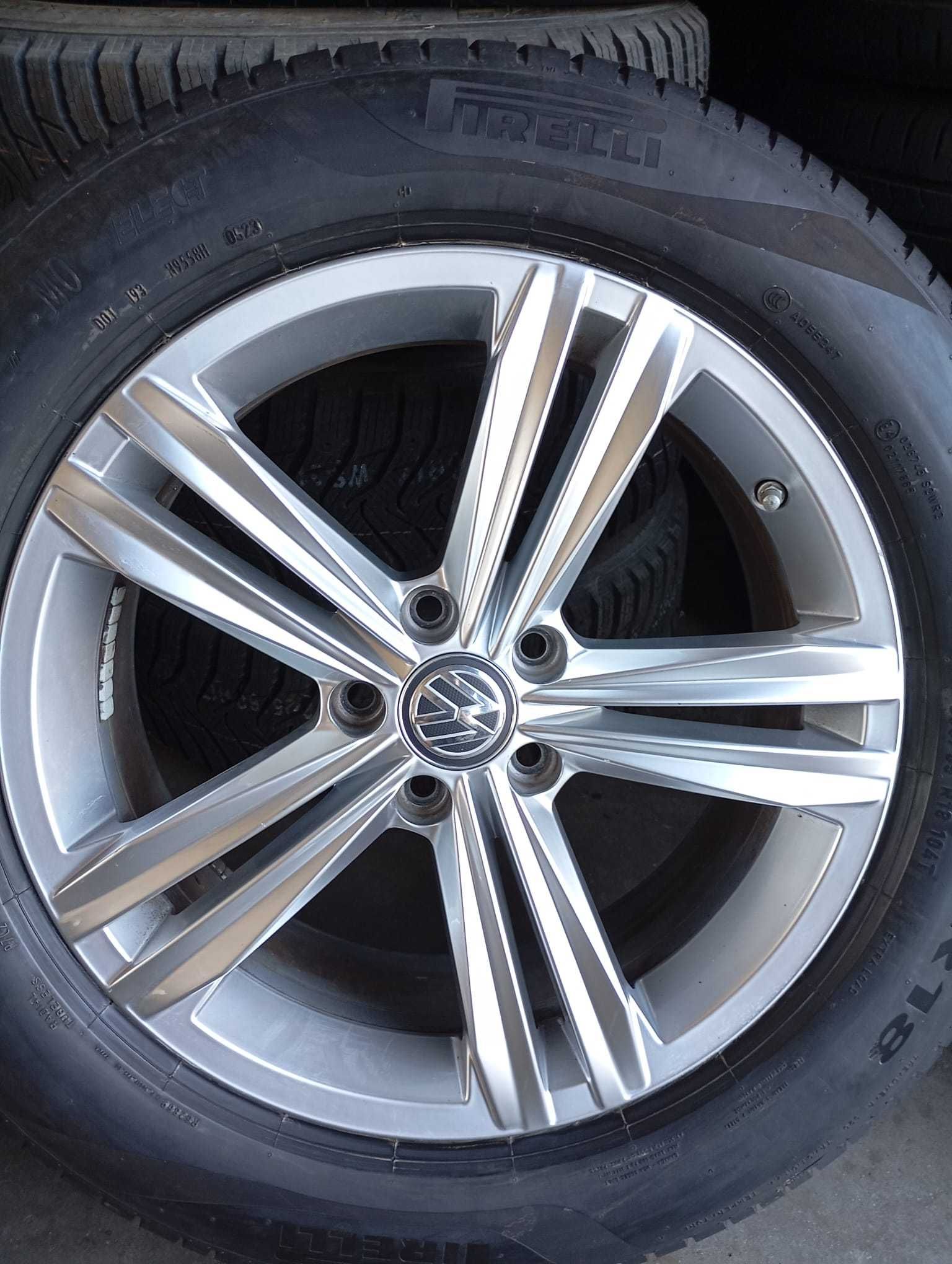 Jante  Volkswagen Tiguan Passat 235 55 18 Pirelli Cinturato P7 MO