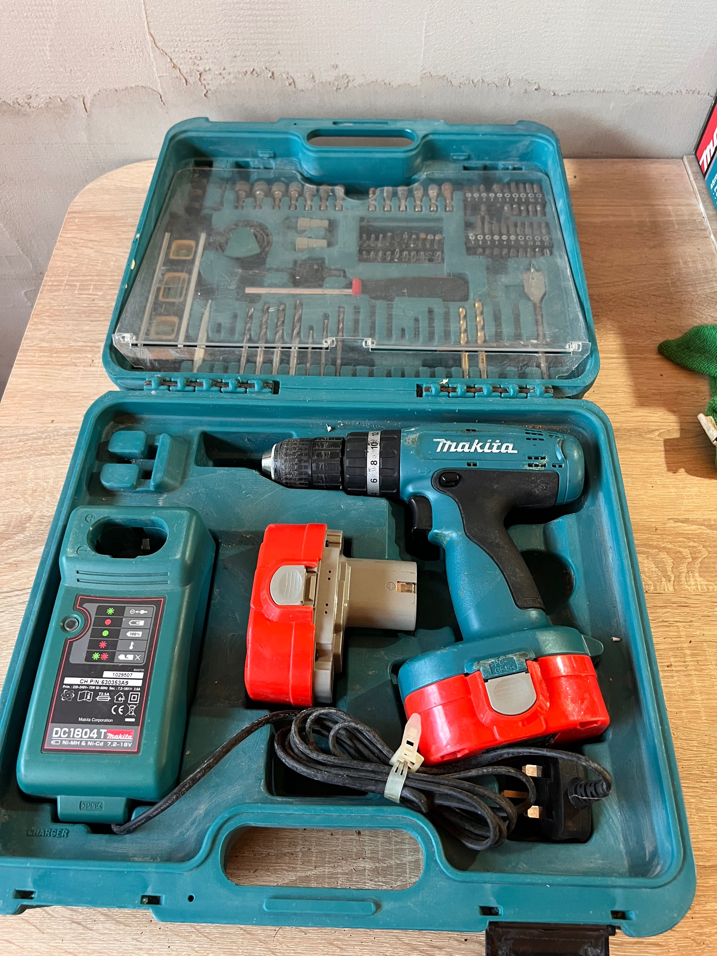 Makita 8390D Акумулаторен Винтоверт