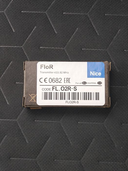 Telecomanda Nice Flor-S - telecomanda poarta / garaj / bariera 433.92
