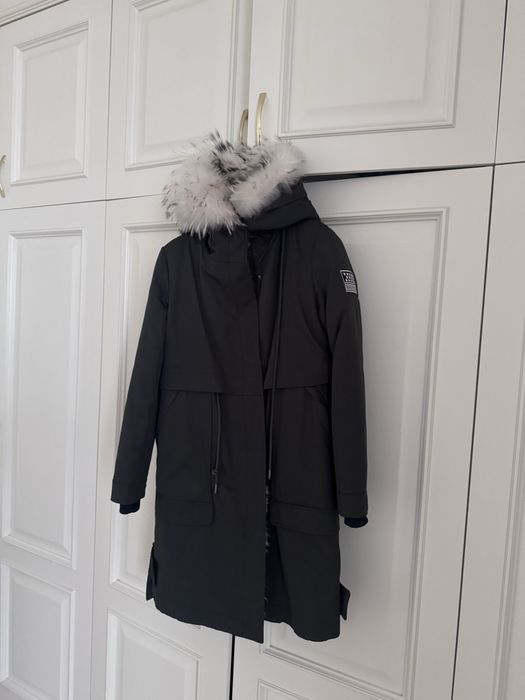 Парка зимняя зеленого цвета