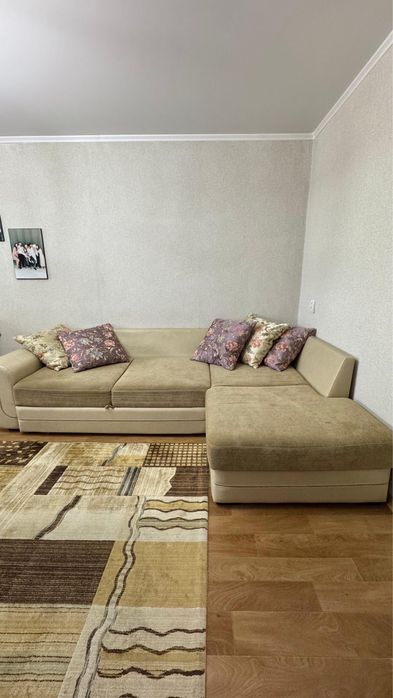 Продам диван угловой