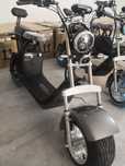 Scuter electric nou Metropolitan