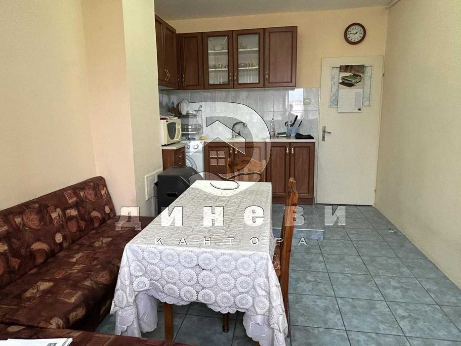 Продава се Тристаен апартамент в Стара Загора, Център - 58 кв.м за 1552 €/кв.м - Снимка #4