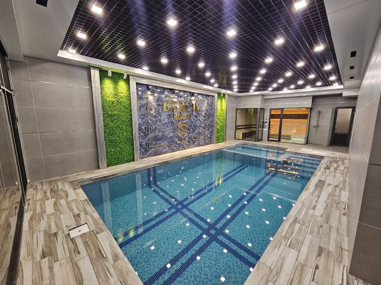 VIP dam oluvchilar uchun Berlin 20 kishilik