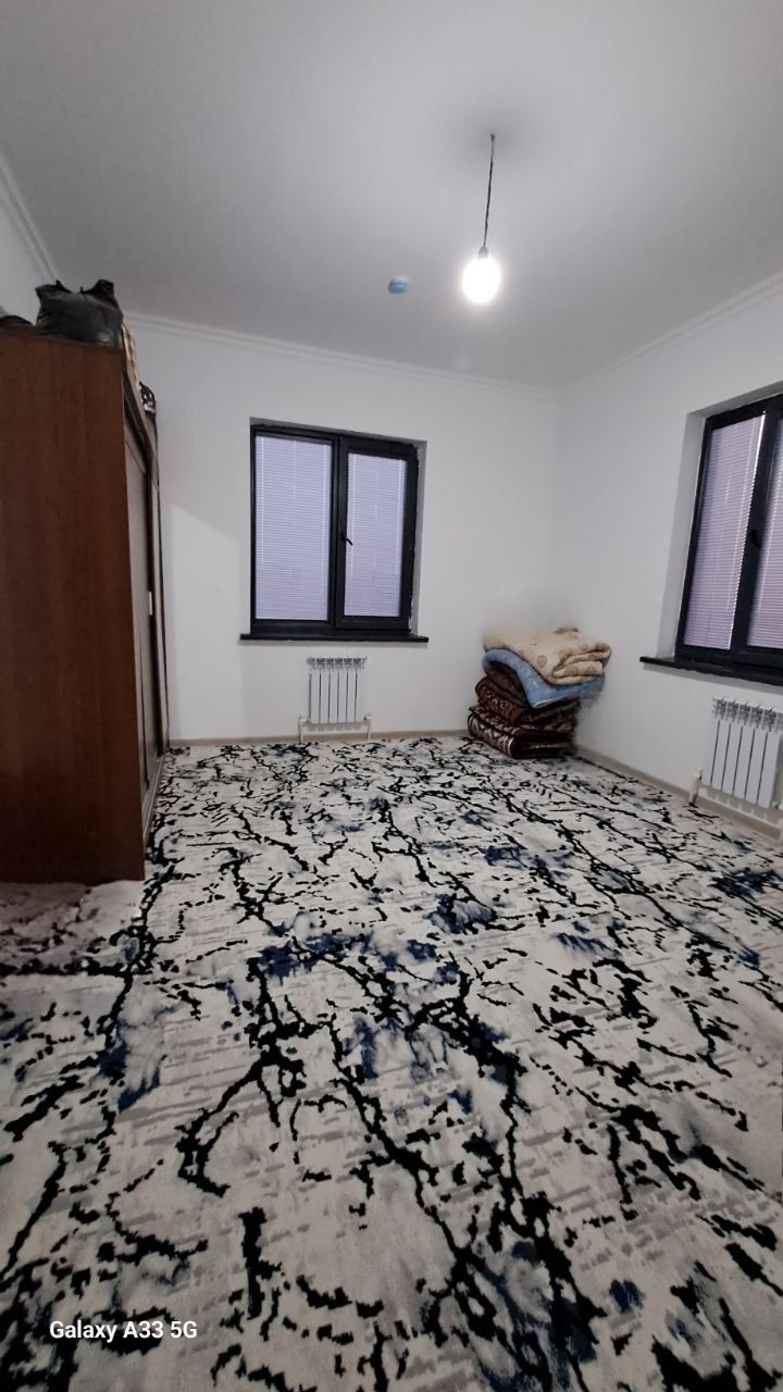 Arenda Kvartira Qizlarga sheriklikga Sergili Yangi Darxonda Bez makler