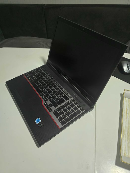 FUJITSU Lifebook Е554