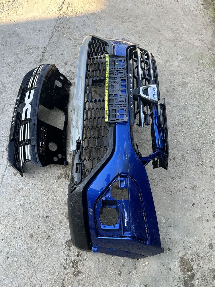 Bară față.grilă radiator dacia dandero stepway.