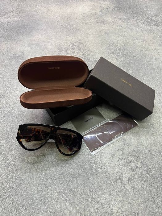 Слънчеви очила TOM FORD Leopar Detaylı