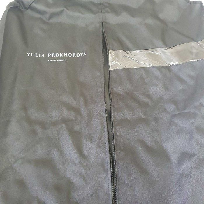 Продам дизайнерское красивое платье (одевала всего лишь один раз).