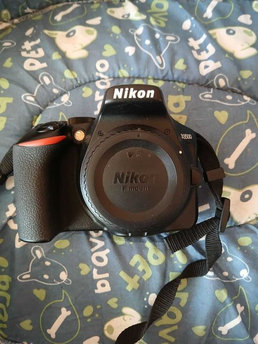 Nikon D3500 - Отличен