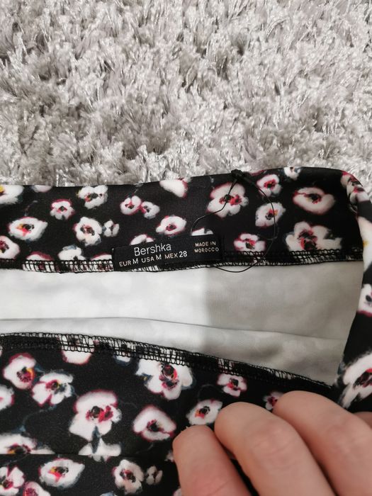 Fusta Bershka marimea M / 38