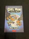 Cartea Dog Man si Super Pisoi