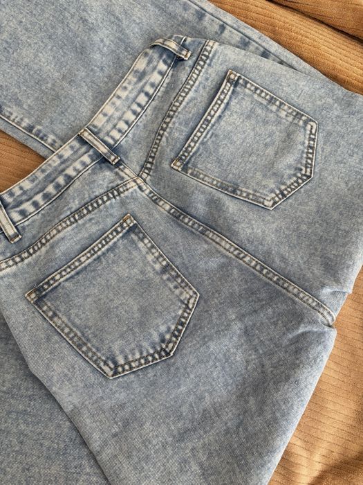 джинсы женские голубые