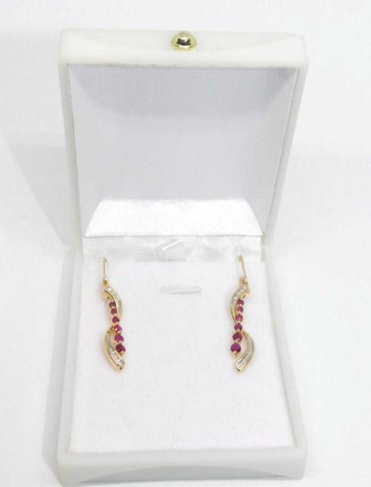 Cercei de aur 14 K cu diamante si rubine