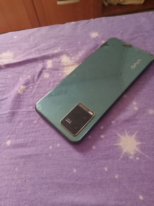 Vivo y 33 s цвет зеркальный