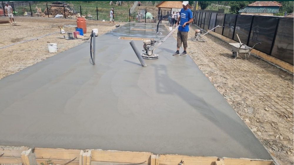 Vand spalatorie auto self de 3 boxe pe structura metalica