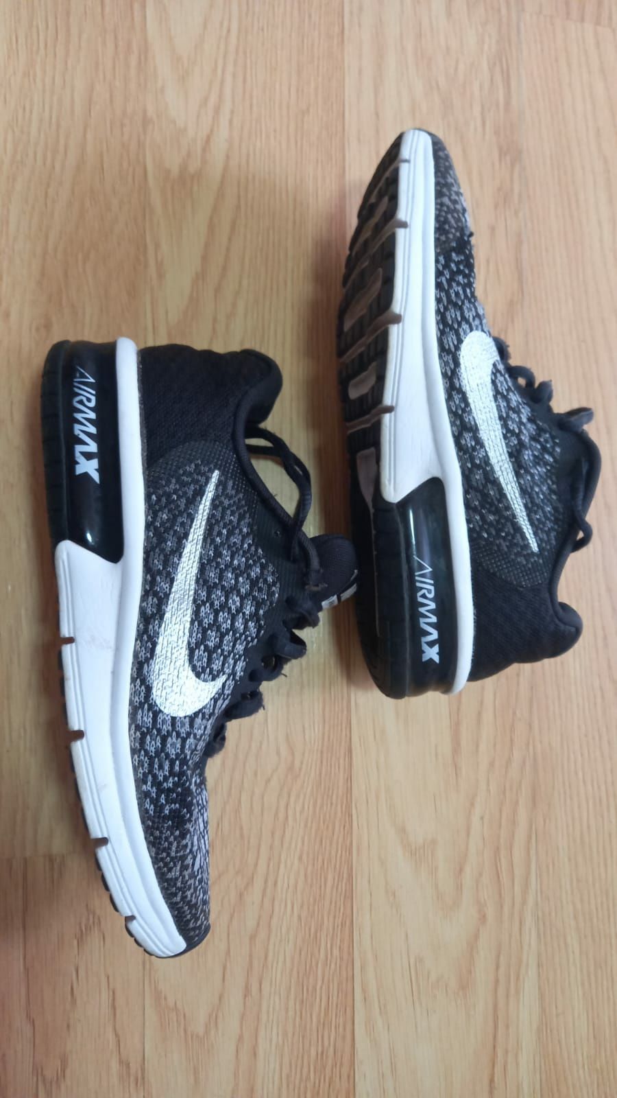 Nike  AYR MAX SEQUENT 2. Noi super pret  200 lei.