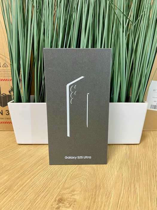 ЧИСТО НОВ !!! Samsung S25 Ultra, 12GB RAM, 512GB, 5G, SilverBlue, ЗОРА